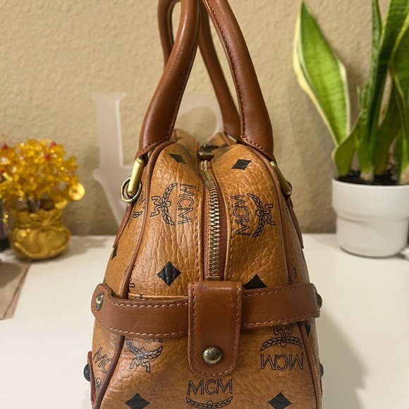 MCM COGNAC VISETOS HANDBAG - Picture 3 of 16